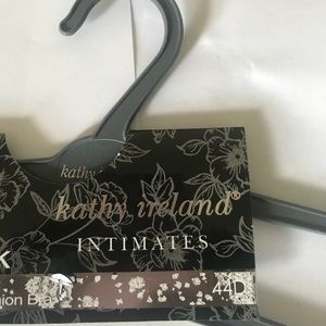 Plus size Black lace bra